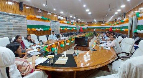 जनपद में निजी एम्बुलेन्स स्वामियों की मनमानी पर कसेगी नकेल