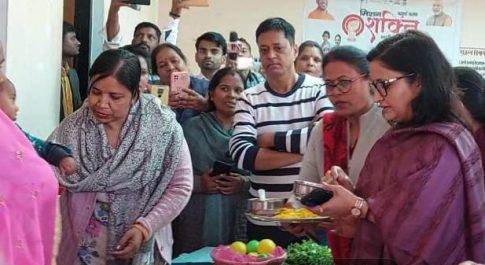 डीएम व एसपी ने गर्भवती महिलाओं की करायी गोदभराई व बच्चों को कराया अन्नप्रासन्न