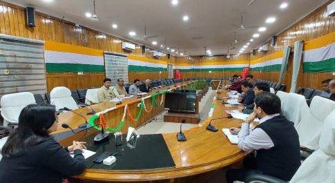 बकाये गन्ना मूल्य का तत्काल भुगतान करें चीनी मिल चिलवरिया: डीएम  