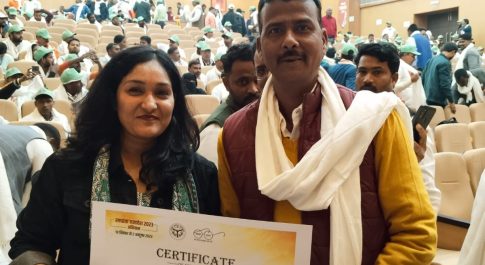 सभासद जेपी गौड़ को नगर विकास मंत्री ने किया सम्मानित