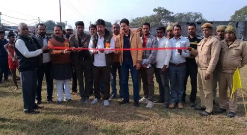चेयरमैन ने फीता काटकर खेल किया शुभारंभ