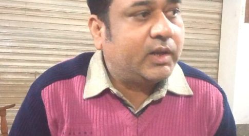 पत्नी ने अधिकारी पर लगाया पति को प्रताड़ित किए जाने का आरोप