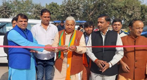 एमएलसी दिनेश गोयल ने सड़क की जनता को समर्पित