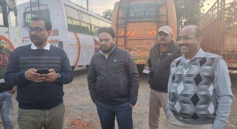 अवैध संचालन के लिए 05 बसों के विरूद्ध हुई कार्रवाई