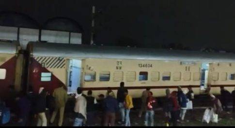 जोधपुर-भोपाल पैसेंजर ट्रेन के दो डब्बे पटरी से उतरे -कोटा के प्लेटफॉर्म नंबर चार की घटना‌, यात्रियों सहित‌ रेलवे प्रशासन में मचा हड़कंप