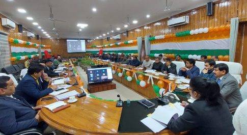 डिजीटल क्राप सर्वे कार्य को 15 दिवस में पूर्ण कराएं: जिलाधिकारी