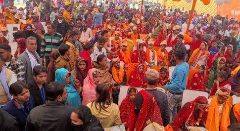 मुख्यमंत्री सामूहिक विवाह कार्यक्रम में एक दूजे के हुए 488 जोड़े , जनप्रतिनिधियों ने नवविवाहित जोड़ों को दिया आशीर्वाद