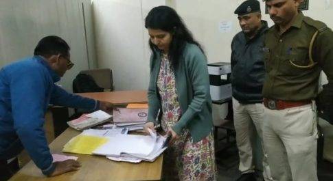 पेंडिंग फाइलों का जल्द निस्तारण करने के दिए निर्देश