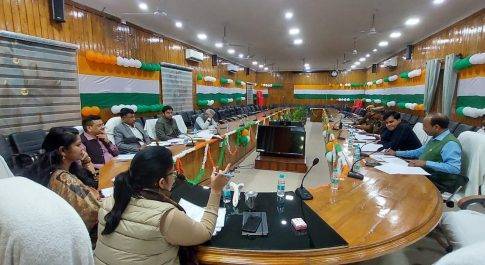 डीएम की अध्यक्षता में सम्पन्न हुई सड़क सुरक्षा समिति की बैठक