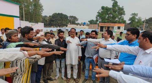 विधानसभा क्षेत्र बहराइच के मतदान केन्द्रों का सीआरओ ने किया निरीक्षण