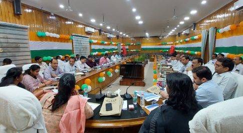 निर्वाचन कार्यो की जिला निर्वाचन अधिकारी ने की समीक्षा