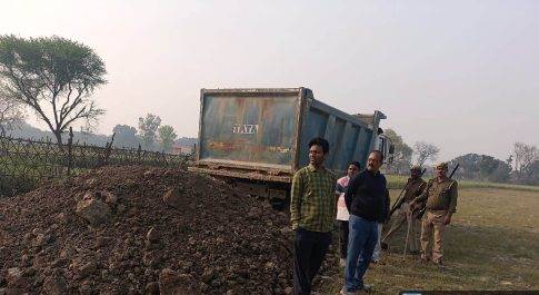 अवैध खनन व परिवहन में संलिप्त जेसीबी व डम्पर के विरूद्ध हुई कार्रवाई