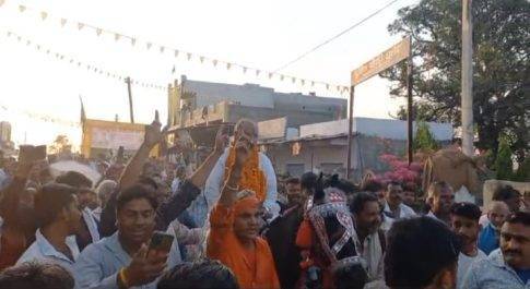 गुंजल के जनसंपर्क में उमड़ रही भीड़, ओम बिरला पर बनाई बढ़त