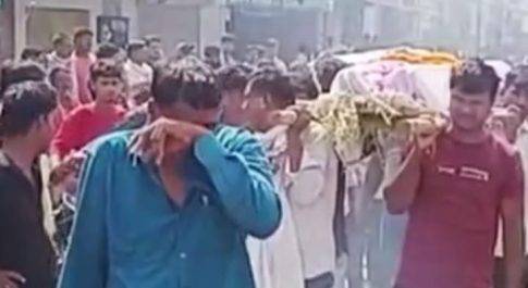 भीषण सड़क हादसे में 7 दोस्तों सहित 9 युवकों की मौत