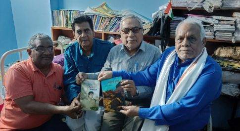 ग़ज़ल हिंदी या उर्दू नहीं अपने हर रंग में ग़ज़ल होती है