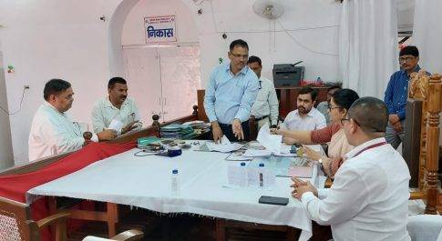अन्तिम दिन 04 प्रत्याशियों द्वारा दाखिल किया गया नामांकन