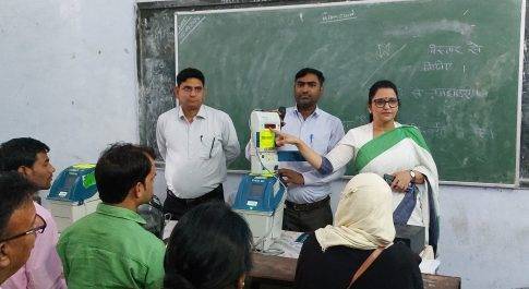 प्रशिक्षण स्थल किसान पीजी कालेज का डीएम का किया निरीक्षण