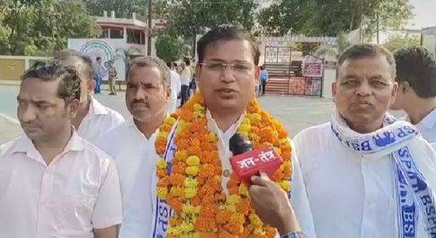 बसपा प्रत्याशी मौसमे आलम ने किया नामांकन