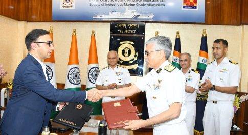 भारतीय तटरक्षक बल ने जहाजों के निर्माण के लिए स्वदेशी समुद्री-वर्गीकृत एल्यूमीनियम के उत्पादन एवं आपूर्ति के उद्देश्य से निजी क्षेत्र के साथ समझौता ज्ञापन पर हस्ताक्षर किए