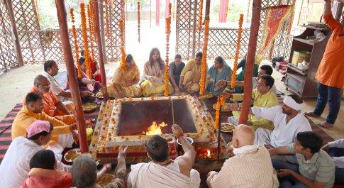 महामंडलेश्वर यति नरसिंहानंद गिरी महाराज के नेतृत्व में हर्षोल्लास के साथ मनाई गई “माँ बगलामुखी” की जयंती