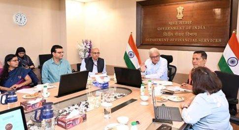 डॉ. विवेक जोशी ने डीएफएस के अंतर्गत 12 सार्वजनिक क्षेत्र के बैंकों और अन्य वित्तीय संस्थानों के प्रतिनिधियों के साथ ‘बैंकों में आर्टिफिशियल इंटेलिजेंस की स्थिति’ पर वर्कशॉप की अध्यक्षता की