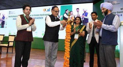 सरकार ने ग्रीन हाइड्रोजन में गुणवत्ता नियंत्रण पर कार्यशाला आयोजित की; गुणवत्ता मानकों, परीक्षण सुविधाओं और कारोबारी सुगमता पर विचार-विमर्श किया गया