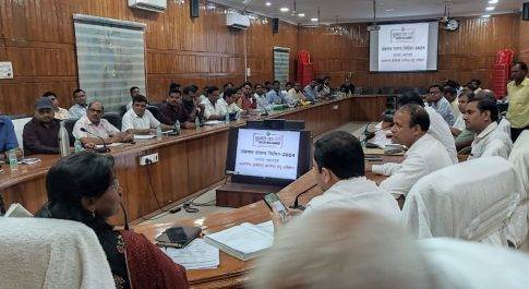 कलेक्ट्रेट सभागार में प्रशिक्षित किये गये ए.आर.ओ. व मास्टर ट्रेनर्स