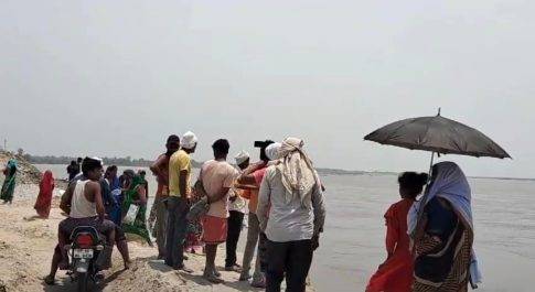 नदी में नहाने के पश्चात सेल्फी लेने के दौरान सरयू नदी में डूबा किशोर