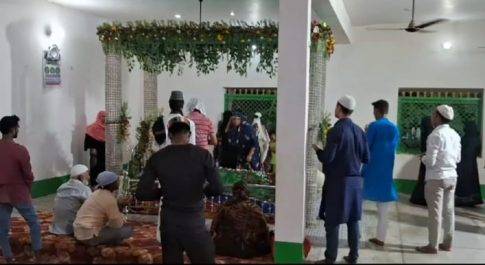हज़रत अमीर माह शाह (रह0) के 673 वें उर्स मुबारक पर उमड़ी अक़ीदतमन्दों की भीड़