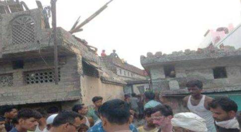 बालू लदी ट्रैक्टर ट्राली ने मारी ठोकर, अधिवक्ता घायल