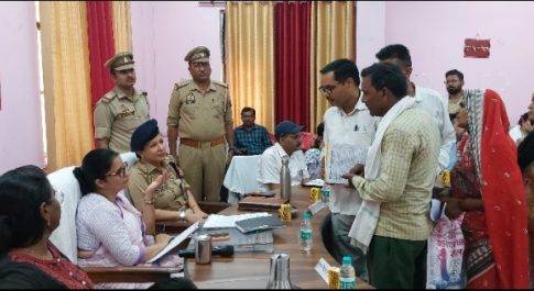 तहसील सदर में डीएम की अध्यक्षता में सम्पन्न हुआ सम्पूर्ण समाधान दिवस