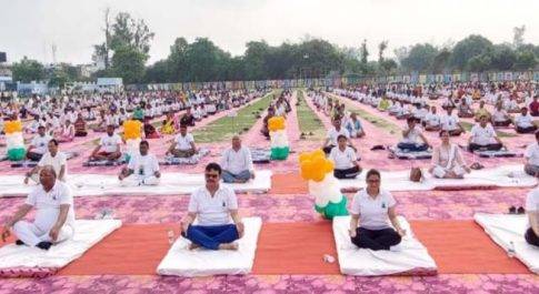 ‘‘योगा-स्वयं और समाज के लिए‘‘ की थीम पर मनाया गया अन्तर्राष्ट्रीय योग दिवस