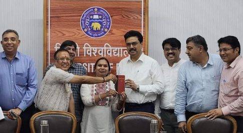 इंटेक के एक प्रतिनिधिमंडल ने दिल्ली विश्वविद्यालय के कुलपति से की मुलाकात , शिक्षकों की नियुक्ति सहित अनेकों समस्याओं पर की चर्चा