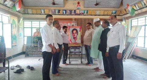 सेनानी उत्तराधिकारियों ने मनाया राजेंद्र लाहिड़ी का जन्म दिवस
