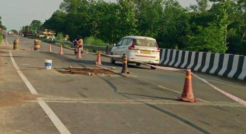 आखिर कौन है जिम्मेदार ? करोड़ो की लागत से बना रायबोझा पुल फिर धंसा