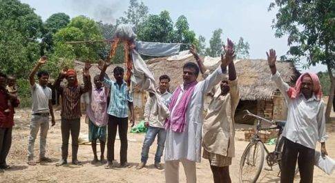 कांग्रेसियों ने किया अनुराग ठाकुर का पुतला दहन
