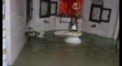 करोड़ों रुपए खर्च होने के बाद भी बाढ़ जैसे हालात