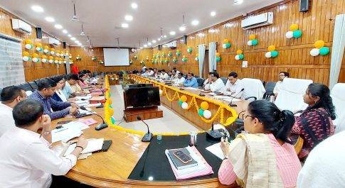 ब्लाक हुज़ूरपुर में नीति आयोग के सूचकांकों की समीक्षा बैठक सम्पन्न 
