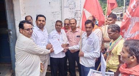 माकपा ने दिया धरना, कहा : स्मार्ट मीटर परियोजना कॉर्पोरेट मुनाफे और बिजली क्षेत्र के निजीकरण के लिए