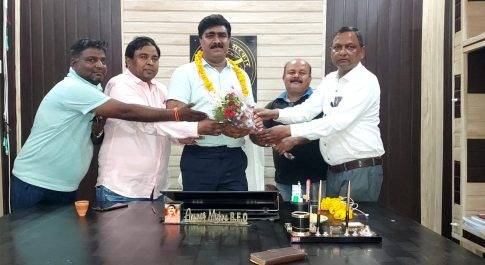 नवागन्तुक खण्ड शिक्षा अधिकारी अनुराग कुमार मिश्र ने कार्यभार ग्रहण किया।
