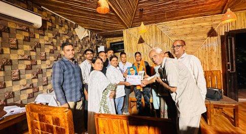 खेल दिवस पर अंतरराष्ट्रीय पदक विजेता का अभिनंदन किया