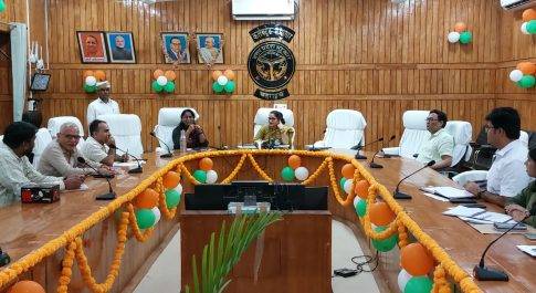 होम्योपैथ चिकित्सालयों के अपग्रेडेशन कार्य की धीमी प्रगति पर डीएम ने जतायी नाराज़गी
