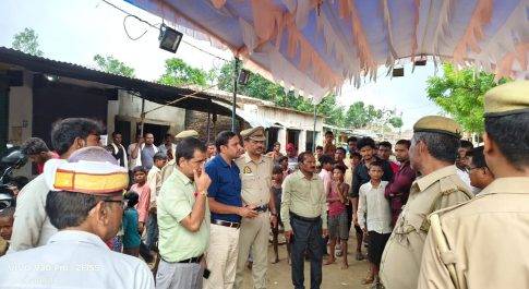 शहीद सैनिक के घर पहुंचे एसडीएम नानपारा