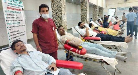 बनवासी कल्याण आश्रम के वार्षिक कार्यक्रम के रूप में आठवां रक्तदान शिविर लगाया गया