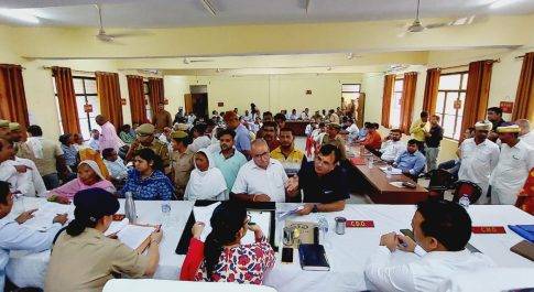 डीएम की अध्यक्षता में कैसरगंज में सम्पन्न हुआ सम्पूर्ण समाधान दिवस