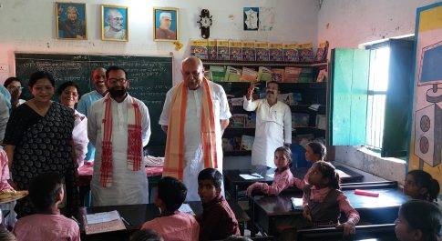 प्रभारी मंत्री के निरीक्षण में आल-इज़-वेल मिला परिषदीय विद्यालय