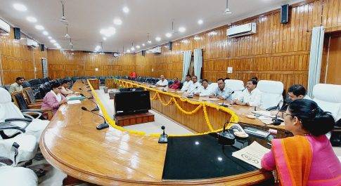 राजनैतिक दलों के पदाधिकारियों के साथ डीएम ने की बैठक