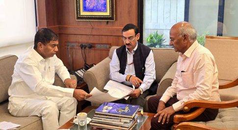 सांसद चांदोलिया ने डी.एम.आर.सी. अधिकारियों से मैट्रो के रिठाला से नथुपुरा तक मैट्रो विस्तार की मांग की