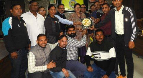 प्रबन्ध निदेशक ने 50वीं उत्तर प्रदेश पावर सैक्टर की अन्तर परियोजना / डिस्कांम की एथेलेटिक एवं किकेट प्रतियोगिता में, बेहतर प्रर्दशन करने वाले खिलाडियों को सम्मानित किया।