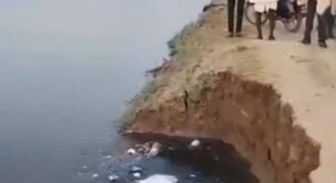 दायीं मुख्य नहर में रिसाव, खेतों में भरा पानी